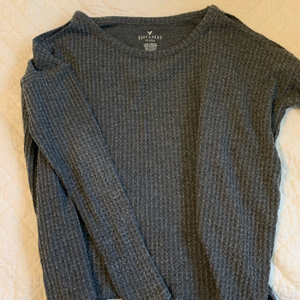 AMERICAN EAGLE SWEATER